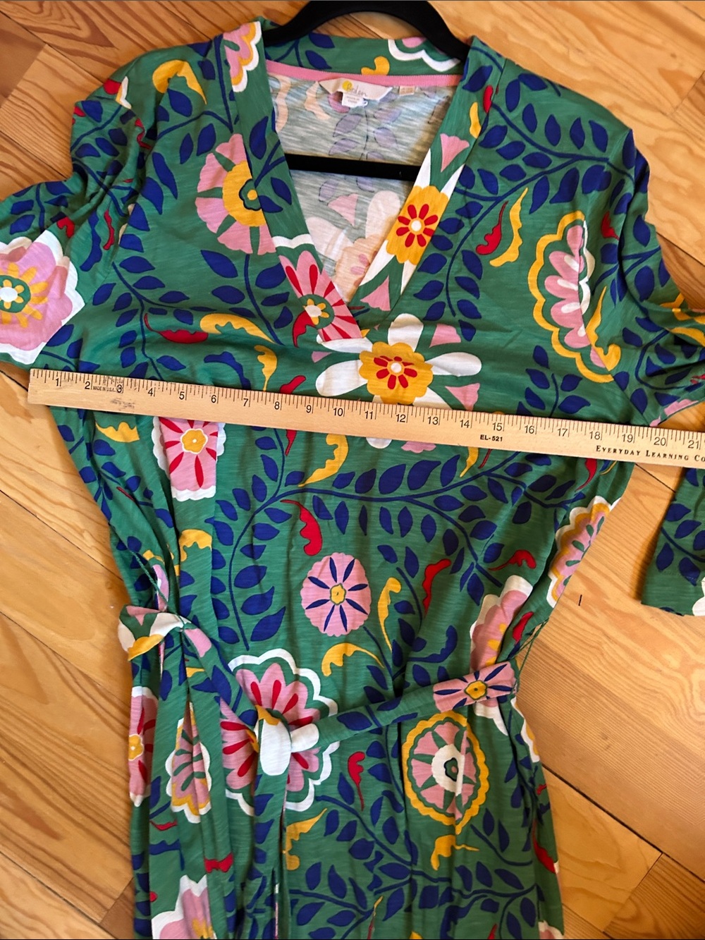 Green Floral Wrap Dress with Belt - Picture 9 of 10